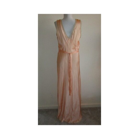 Vintage 1930s Arnold Constable Embroidered Peach Silk Nightgown Art Deco Size 40 - Picture 4 of 11